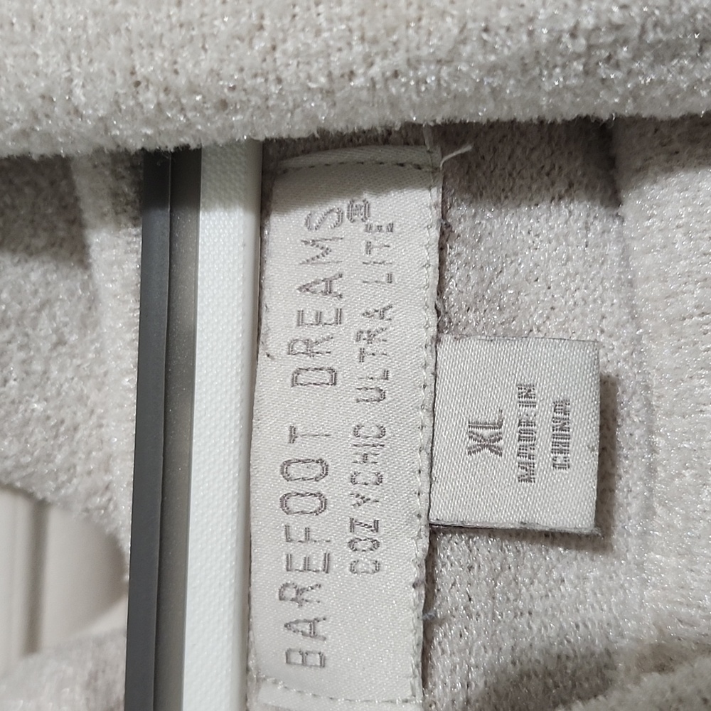 Women's sweater - Picture 2 of 3